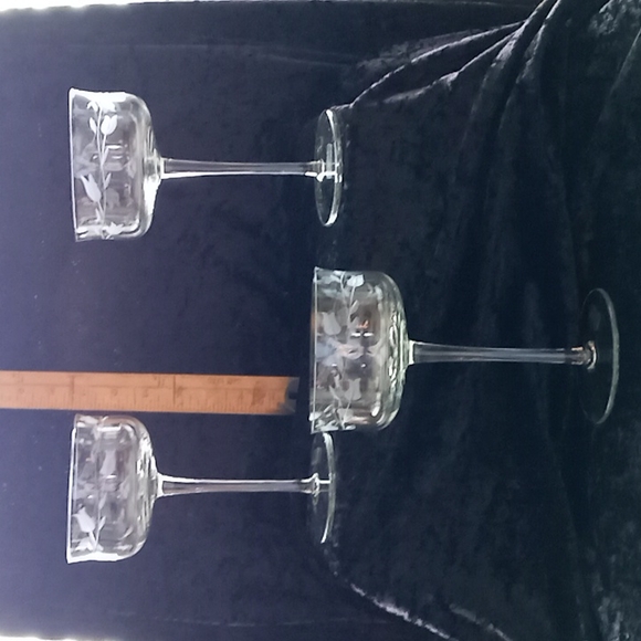 Toscany Tulip Design Etched Glasses Set of 3 - Picture 1 of 5